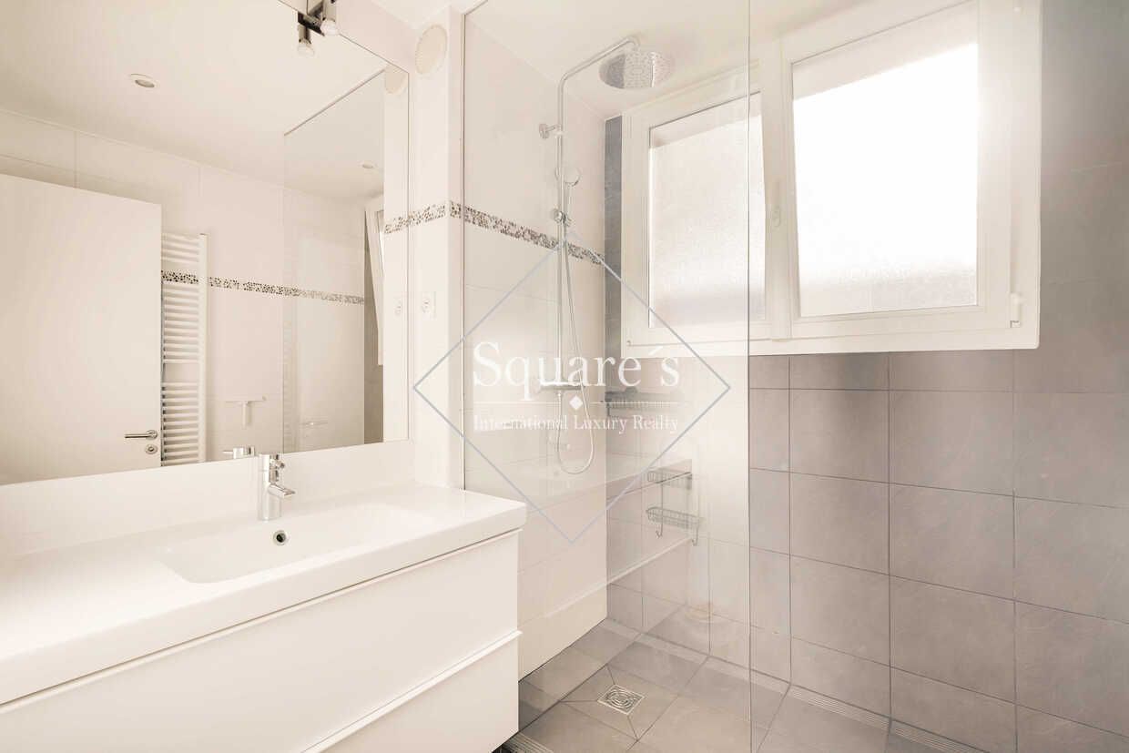 apartment 6 Rooms for sale on Neuilly-sur-Seine (92200)