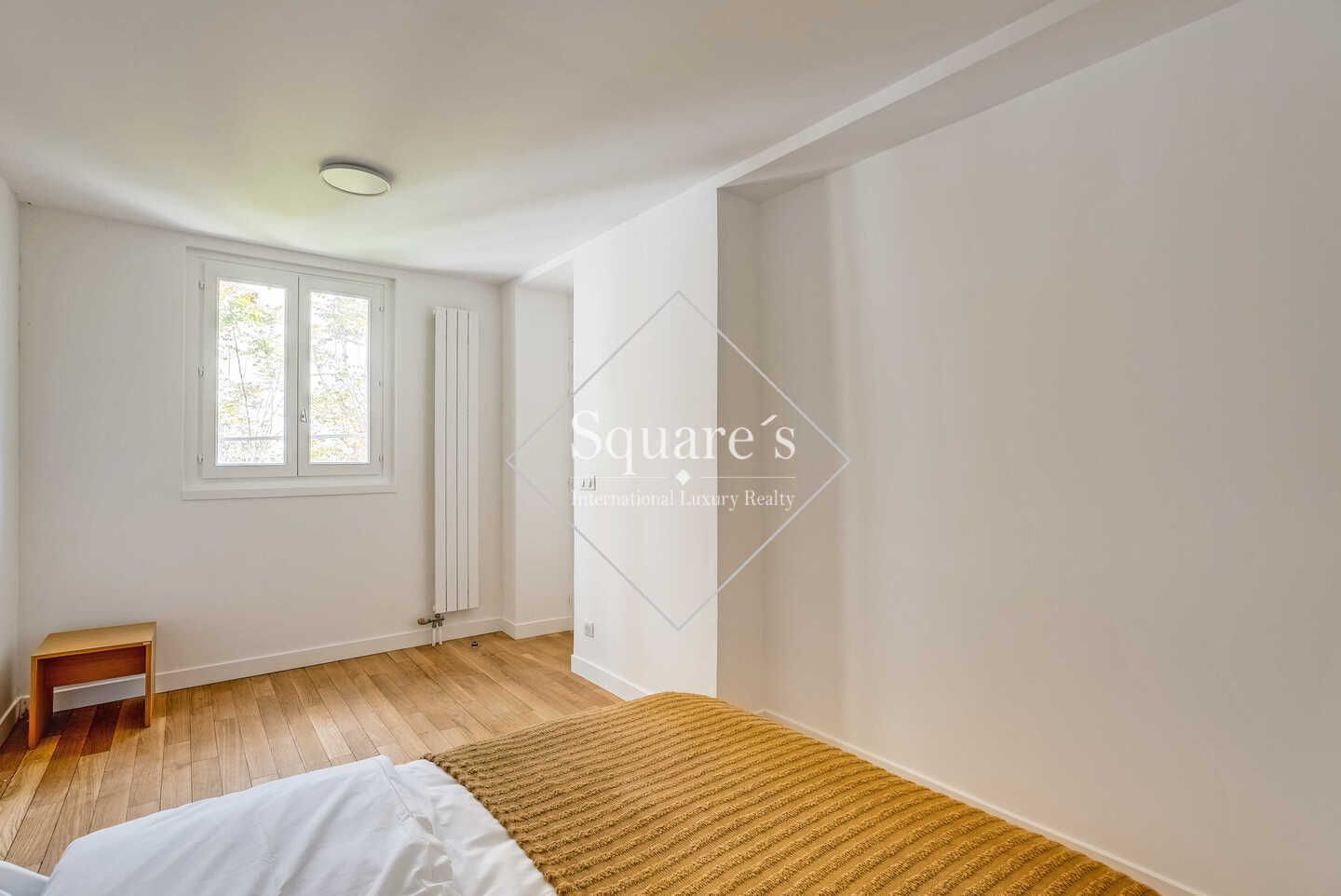 apartment 5 Rooms for sale on Paris 9ème (75009)