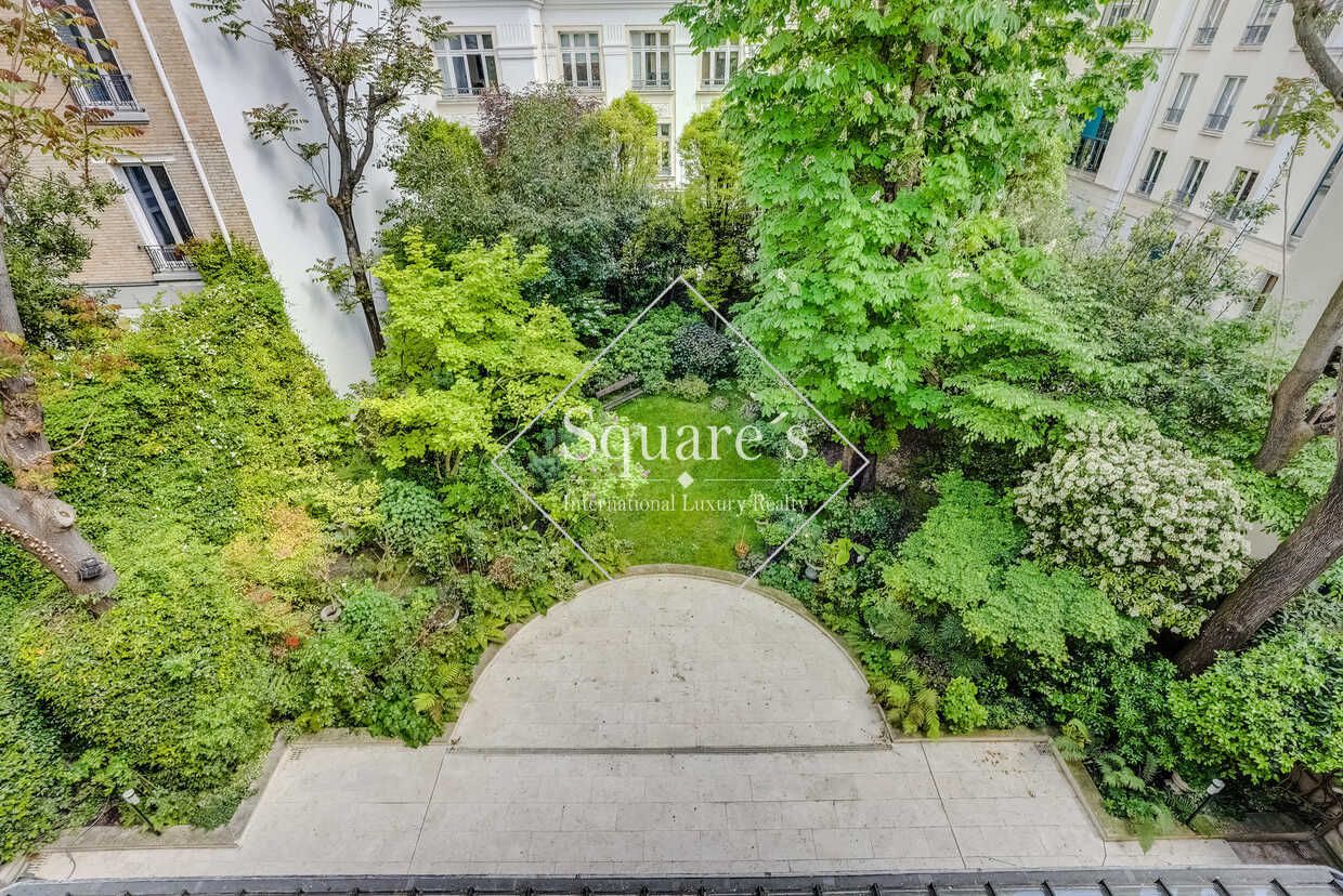apartment 5 Rooms for sale on Paris 9ème (75009)