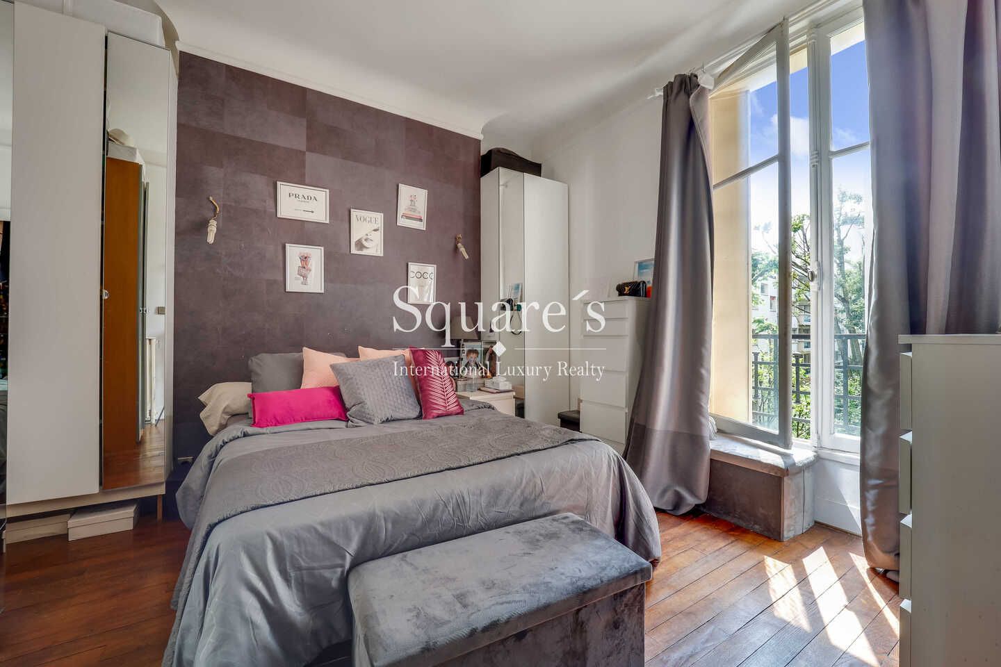 apartment 5 Rooms for sale on Neuilly-sur-Seine (92200)