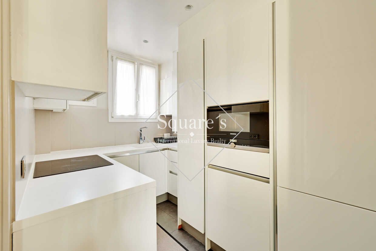 apartment 5 Rooms for sale on Paris 17ème (75017)