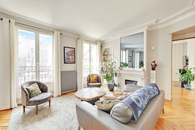 apartment 5 Rooms for sale on Paris 17ème (75017)