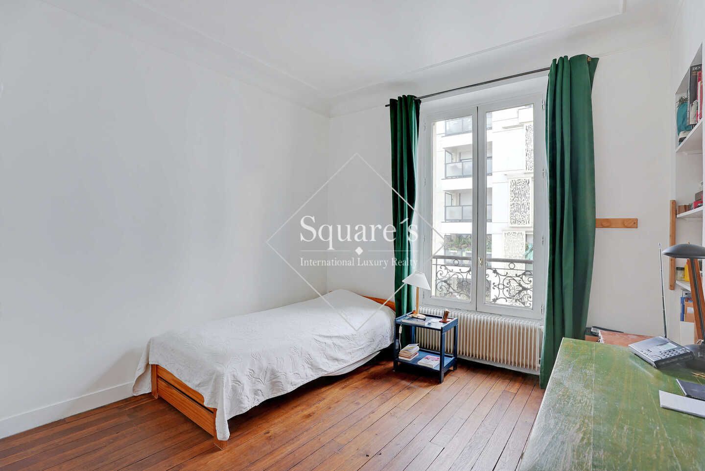 apartment 6 Rooms for sale on Levallois (92300)