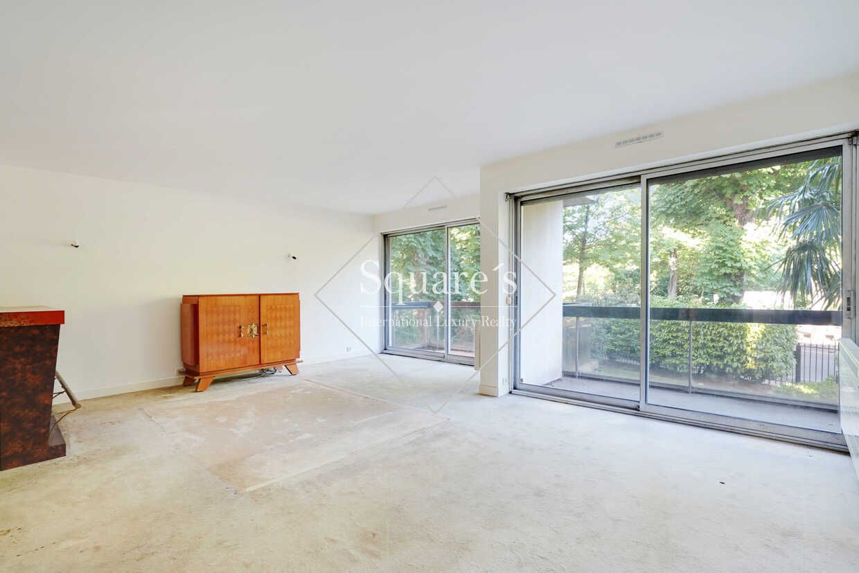 apartment 5 Rooms for sale on Neuilly-sur-Seine (92200)