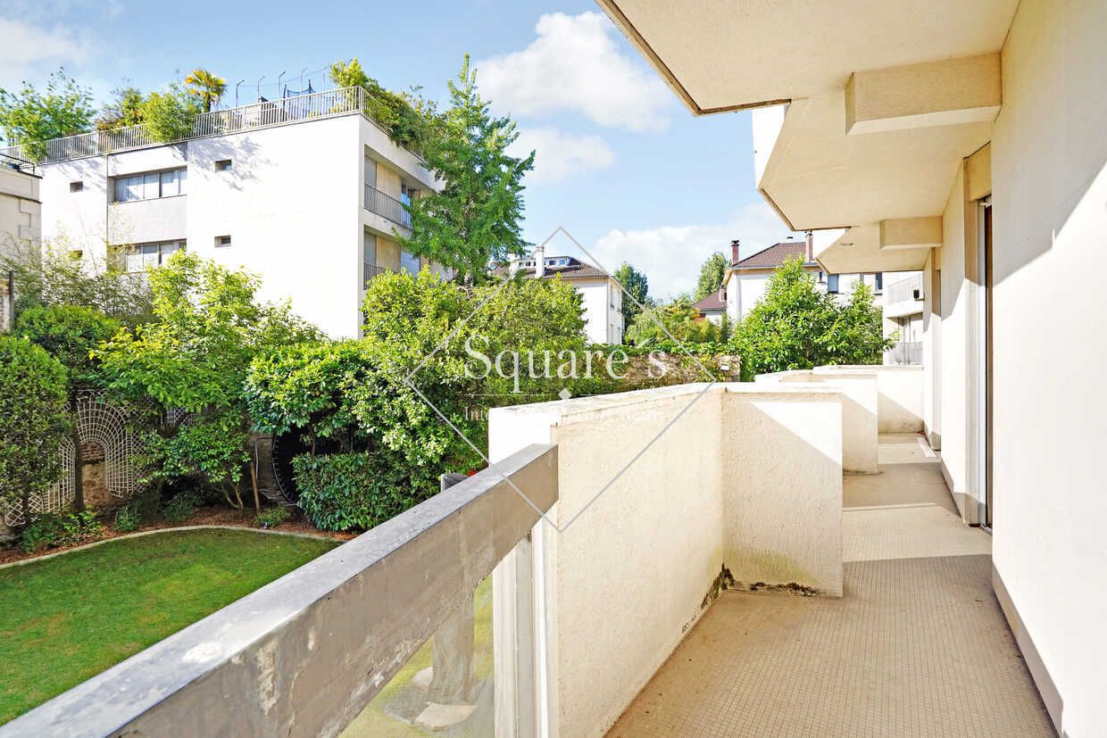 apartment 5 Rooms for sale on Neuilly-sur-Seine (92200)