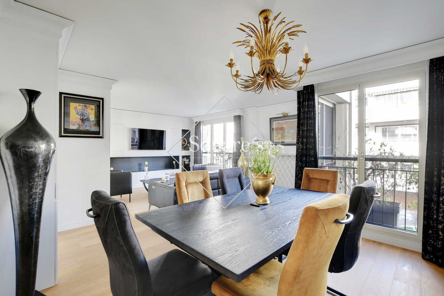 apartment 4 Rooms for sale on Neuilly-sur-Seine (92200)