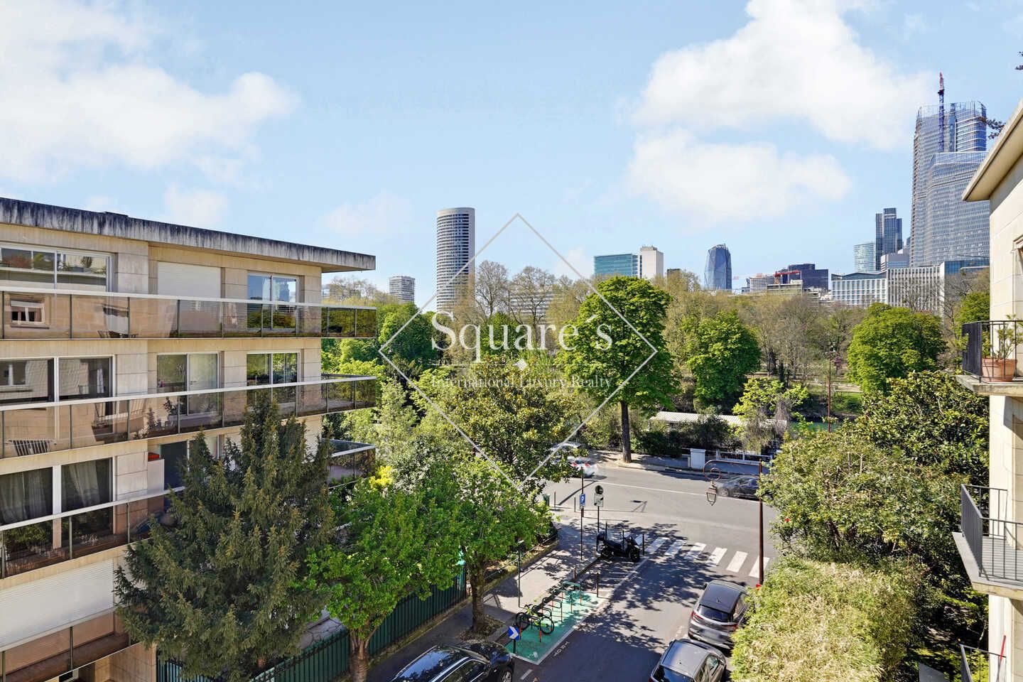 apartment 4 Rooms for sale on Neuilly-sur-Seine (92200)