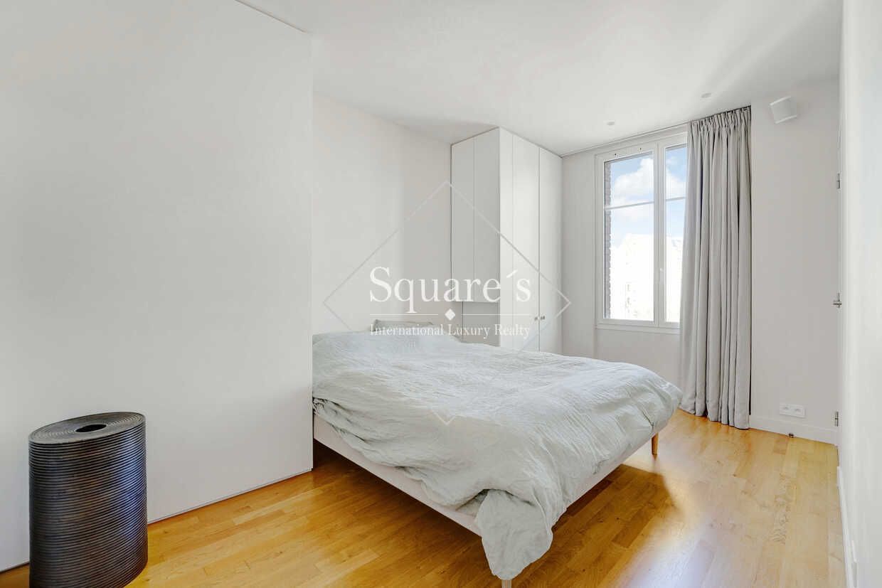 apartment 4 Rooms for sale on Neuilly-sur-Seine (92200)
