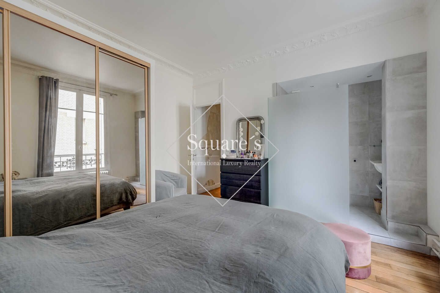 apartment 4 Rooms for sale on Neuilly-sur-Seine (92200)