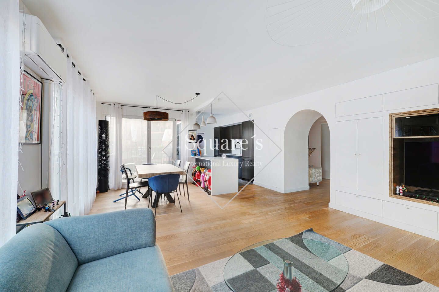 apartment 4 Rooms for sale on Puteaux (92800)