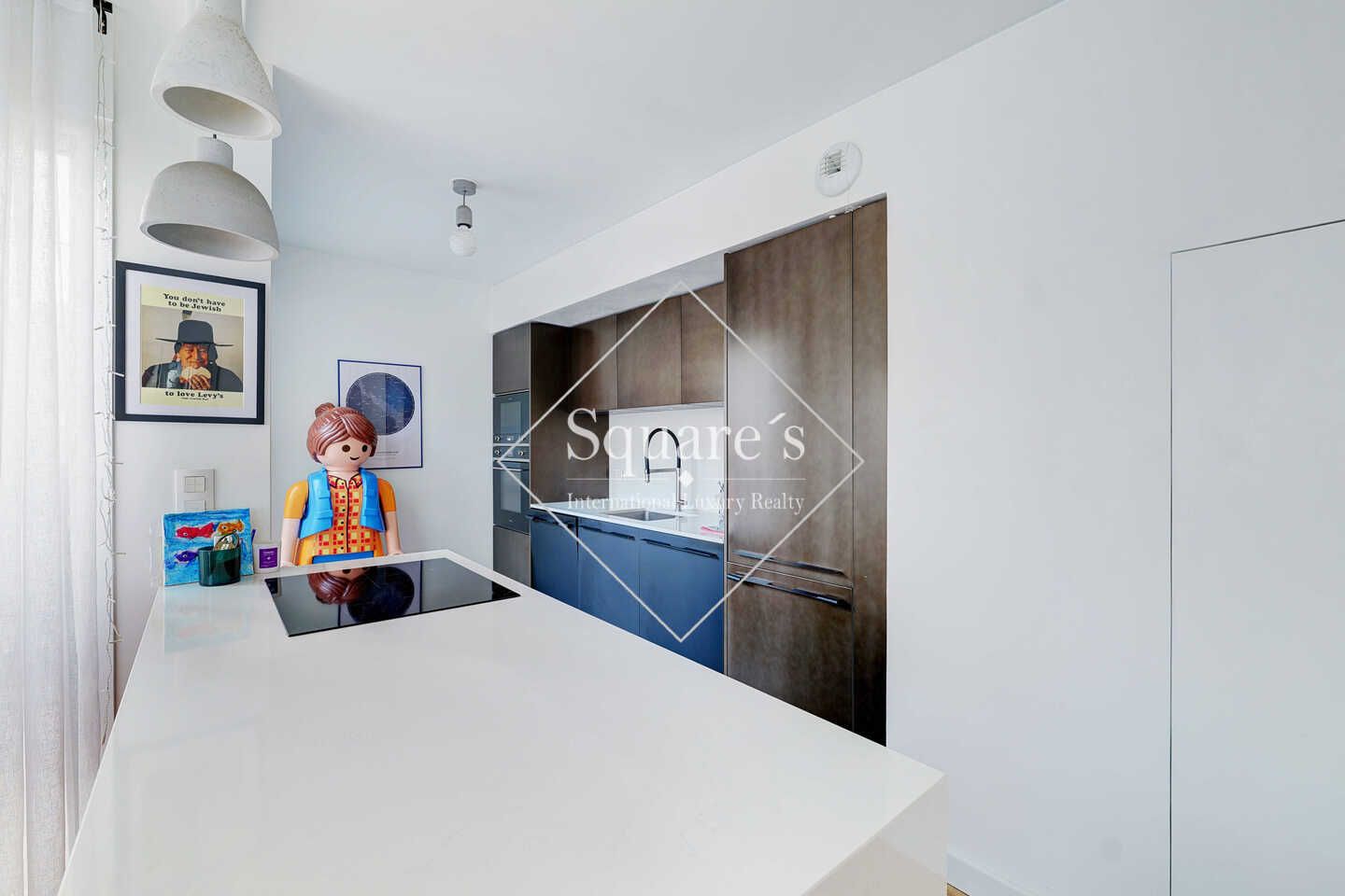 apartment 4 Rooms for sale on Puteaux (92800)