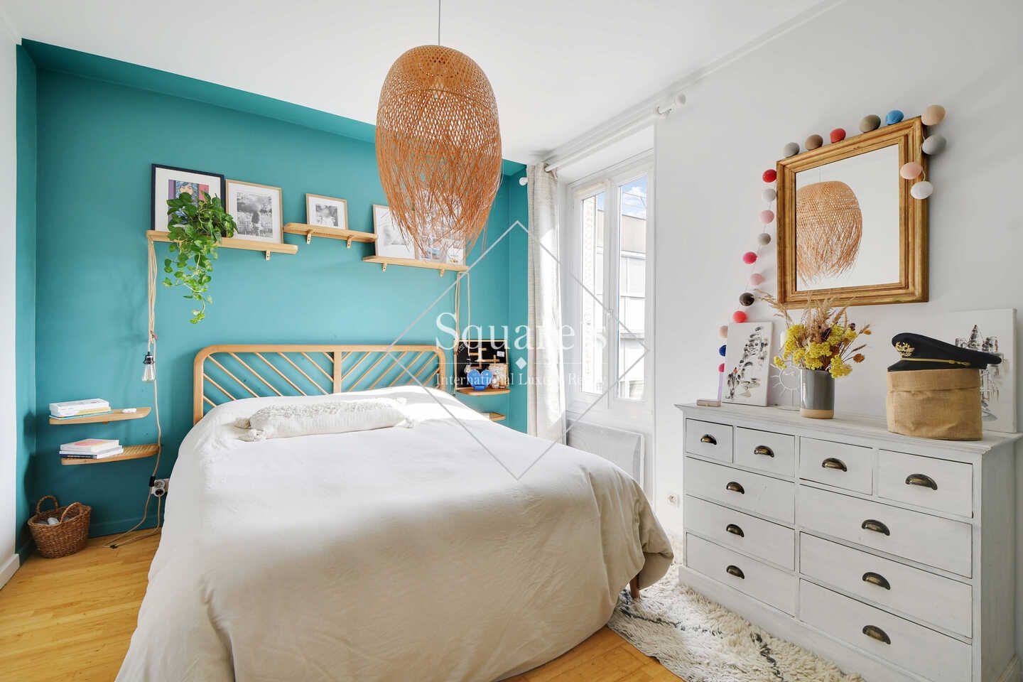 apartment 4 Rooms for sale on Suresnes (92150)