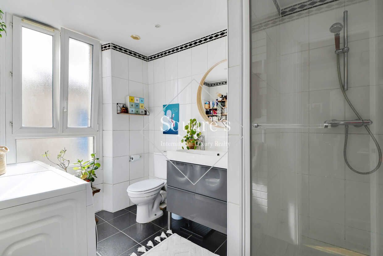 apartment 4 Rooms for sale on Suresnes (92150)