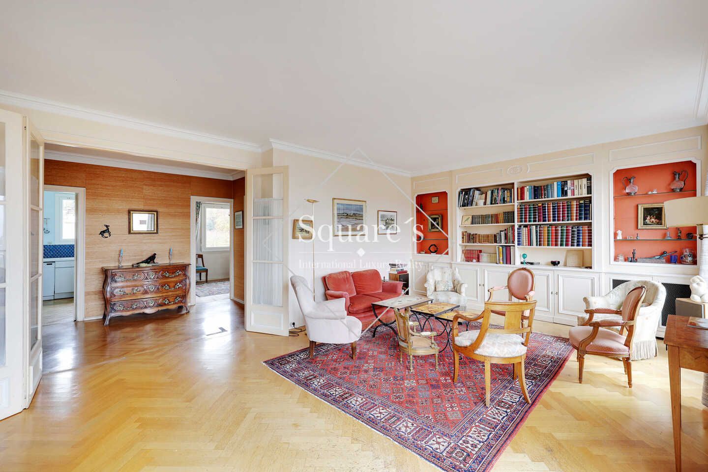 apartment 5 Rooms for sale on Ville d Avray (92410)