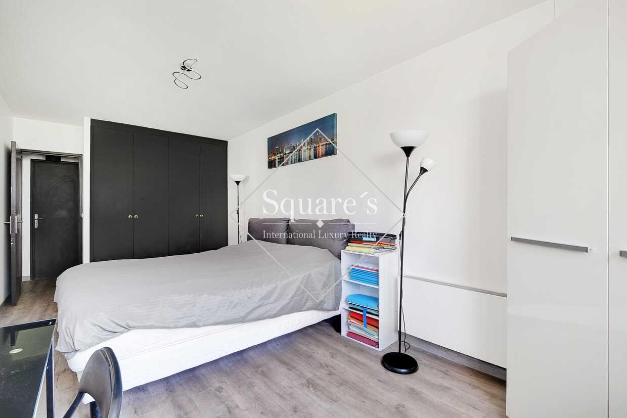 apartment 2 Rooms for sale on Courbevoie (92400)