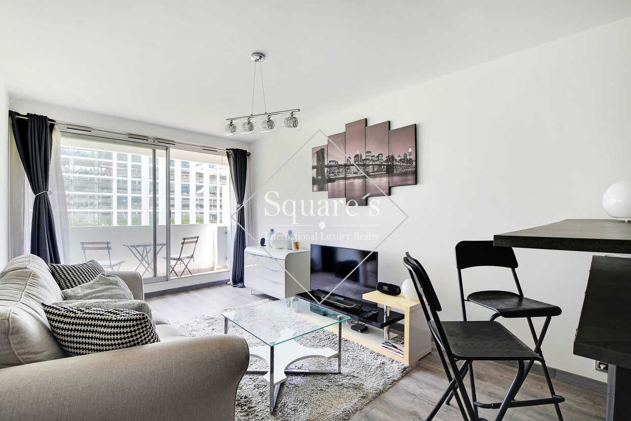 apartment 2 Rooms for sale on Courbevoie (92400)