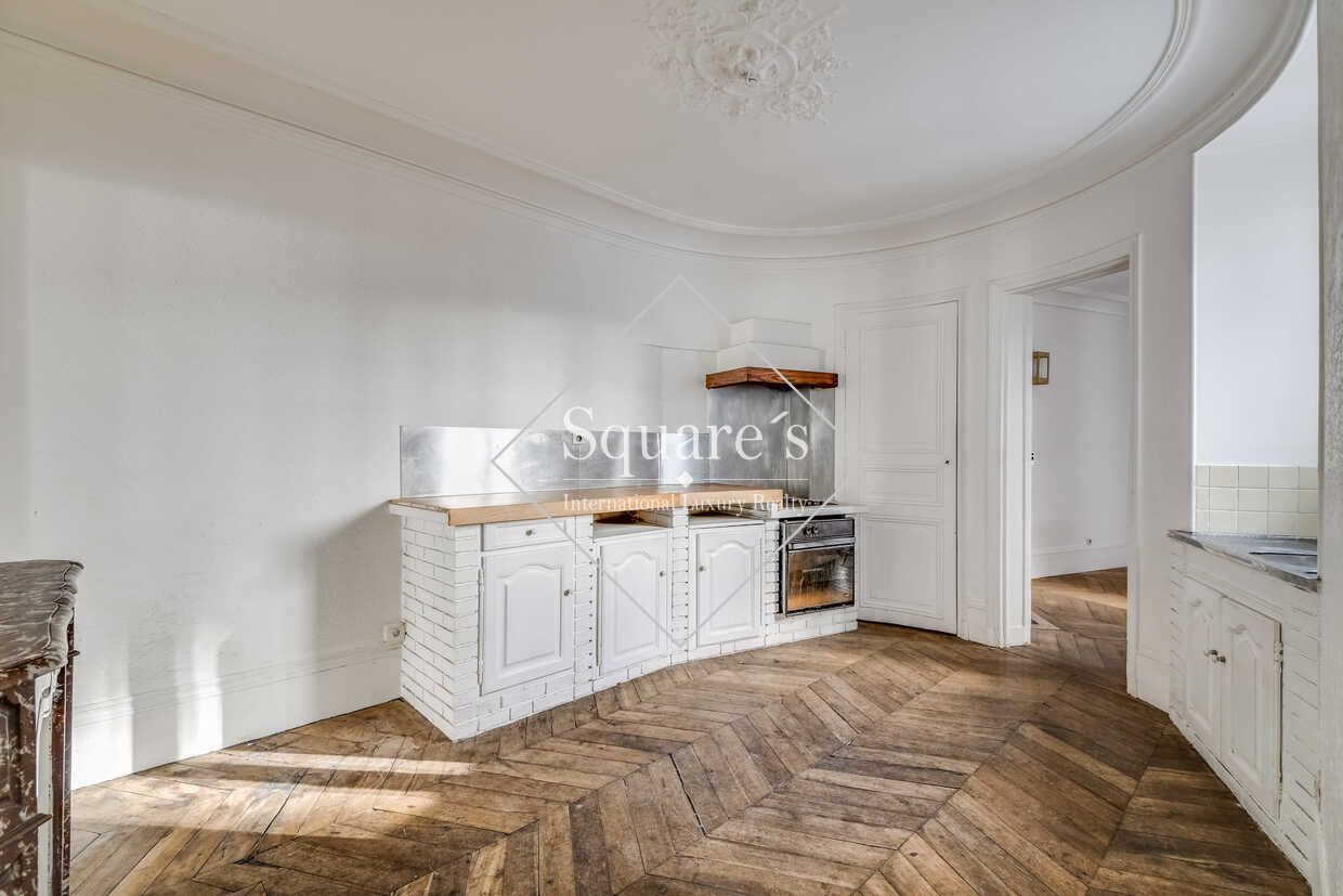 apartment 4 Rooms for sale on Paris 18ème (75018)