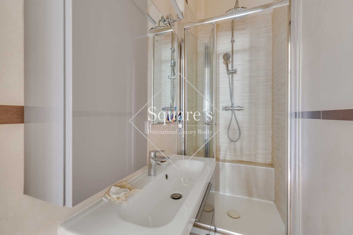 apartment 4 Rooms for sale on Paris 17ème (75017)