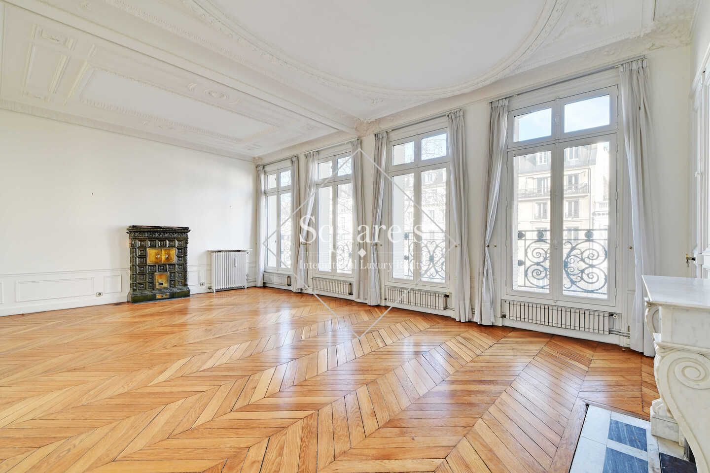 apartment 5 Rooms for sale on Paris 7ème (75007)