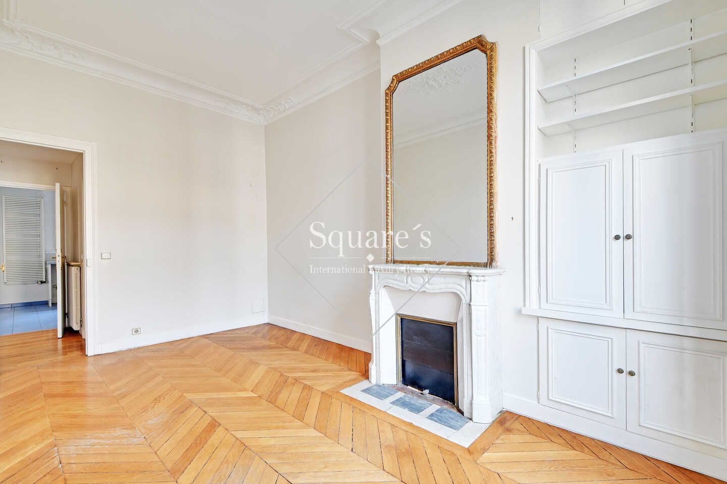 apartment 5 Rooms for sale on Paris 7ème (75007)