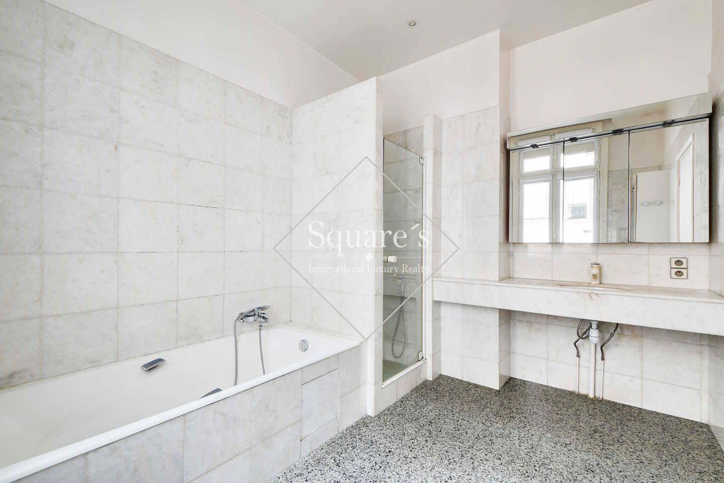 apartment 5 Rooms for sale on Paris 7ème (75007)