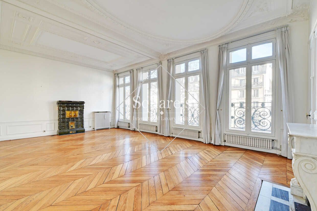 apartment 5 Rooms for sale on Paris 7ème (75007)