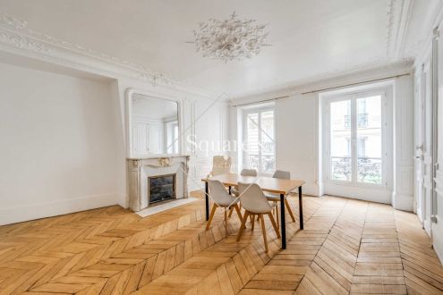 Sale Apartment Paris 9ème 4&nbsp;Rooms 98&nbsp;m²