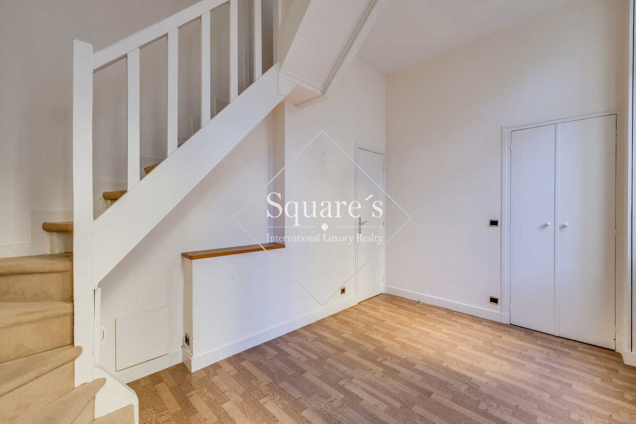 apartment 10 Rooms for sale on Paris 16ème (75016)