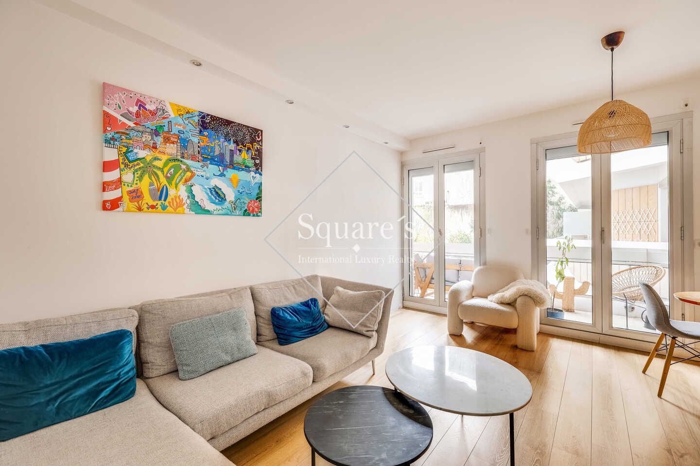 apartment 3 Rooms for sale on Neuilly-sur-Seine (92200)