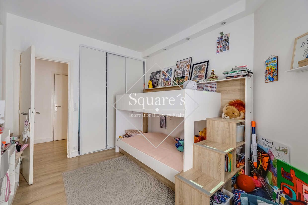 apartment 3 Rooms for sale on Neuilly-sur-Seine (92200)