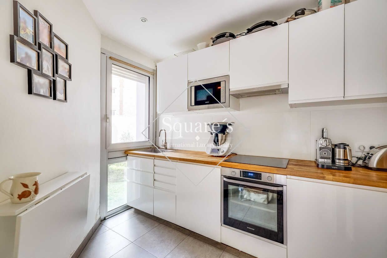 apartment 3 Rooms for sale on Neuilly-sur-Seine (92200)