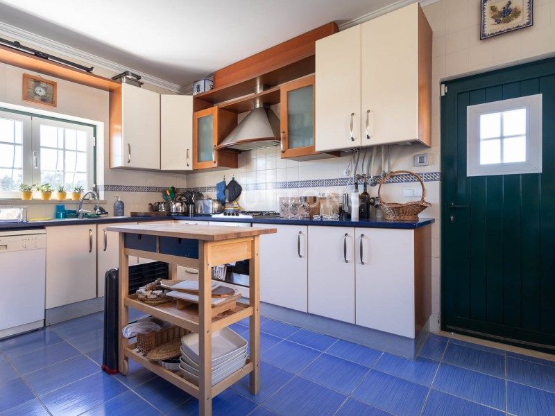 house 8 Rooms for sale on Óbidos (2510)