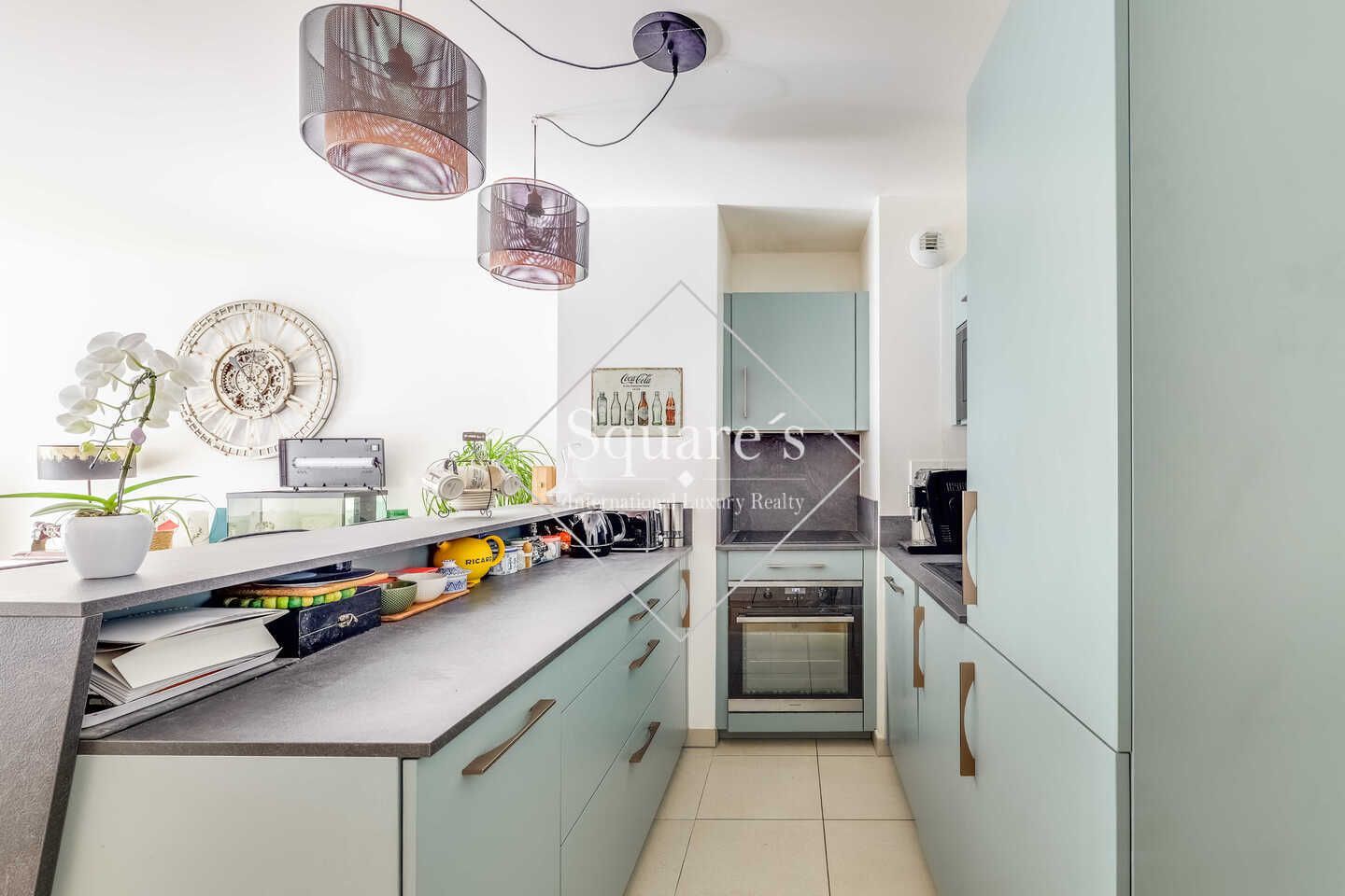 apartment 3 Rooms for sale on La Garenne Colombes (92250)