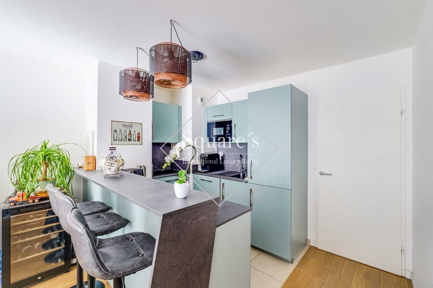 apartment 3 Rooms for sale on La Garenne Colombes (92250)