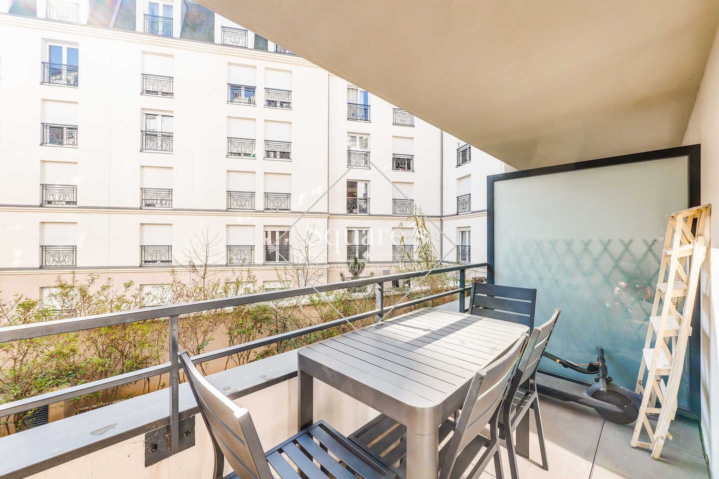 apartment 3 Rooms for sale on La Garenne Colombes (92250)