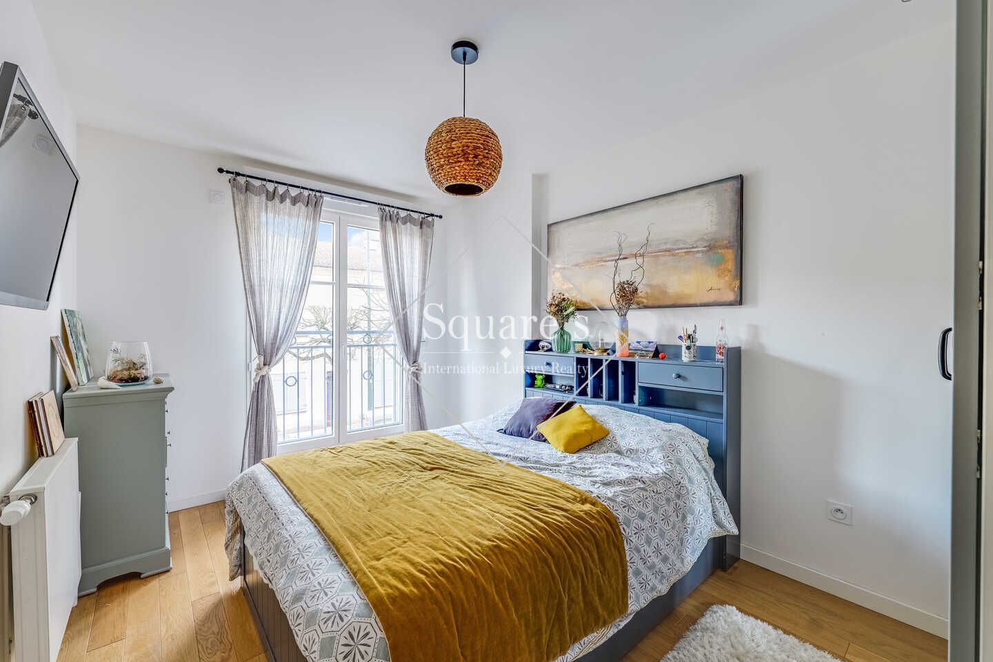 apartment 3 Rooms for sale on La Garenne Colombes (92250)