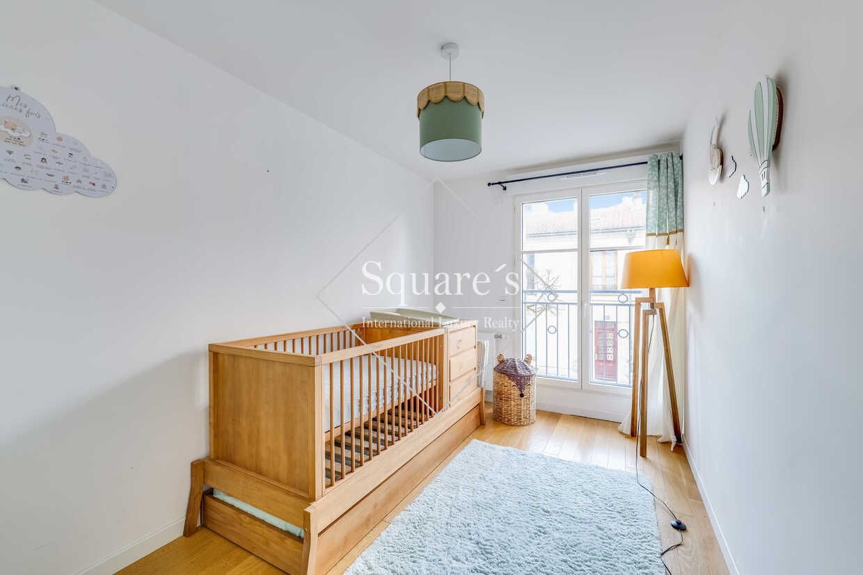 apartment 3 Rooms for sale on La Garenne Colombes (92250)