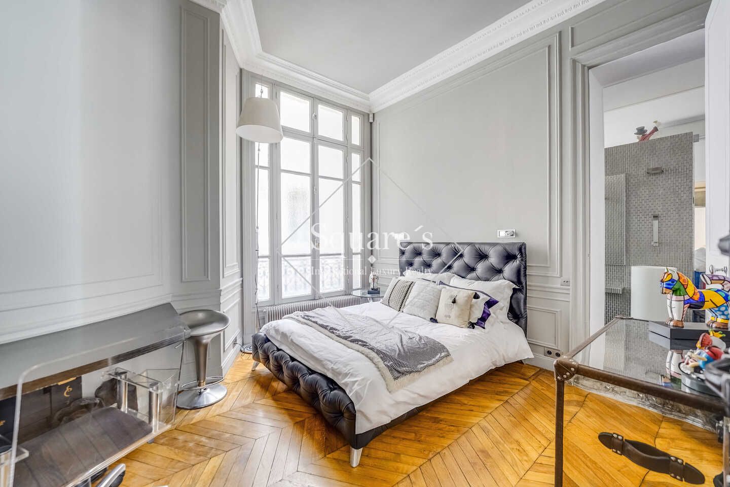 apartment 5 Rooms for sale on Paris 17ème (75017)