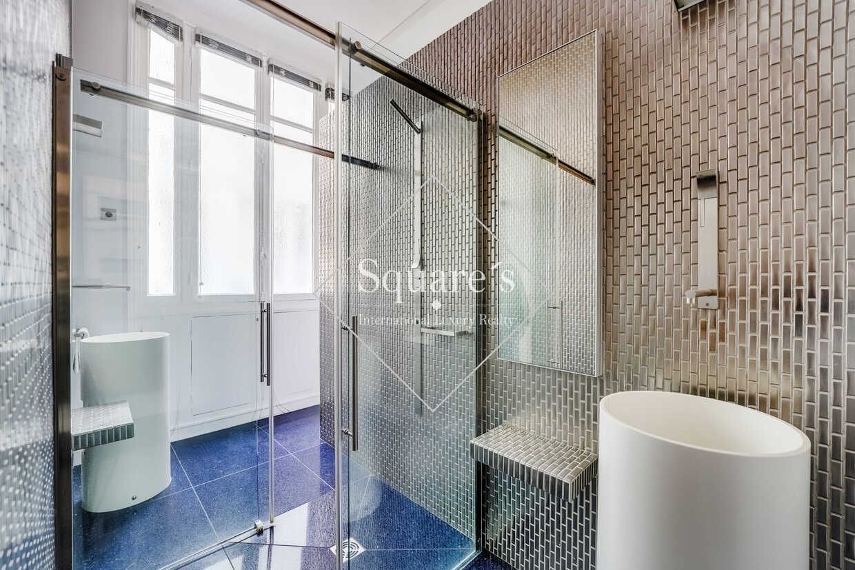 apartment 5 Rooms for sale on Paris 17ème (75017)