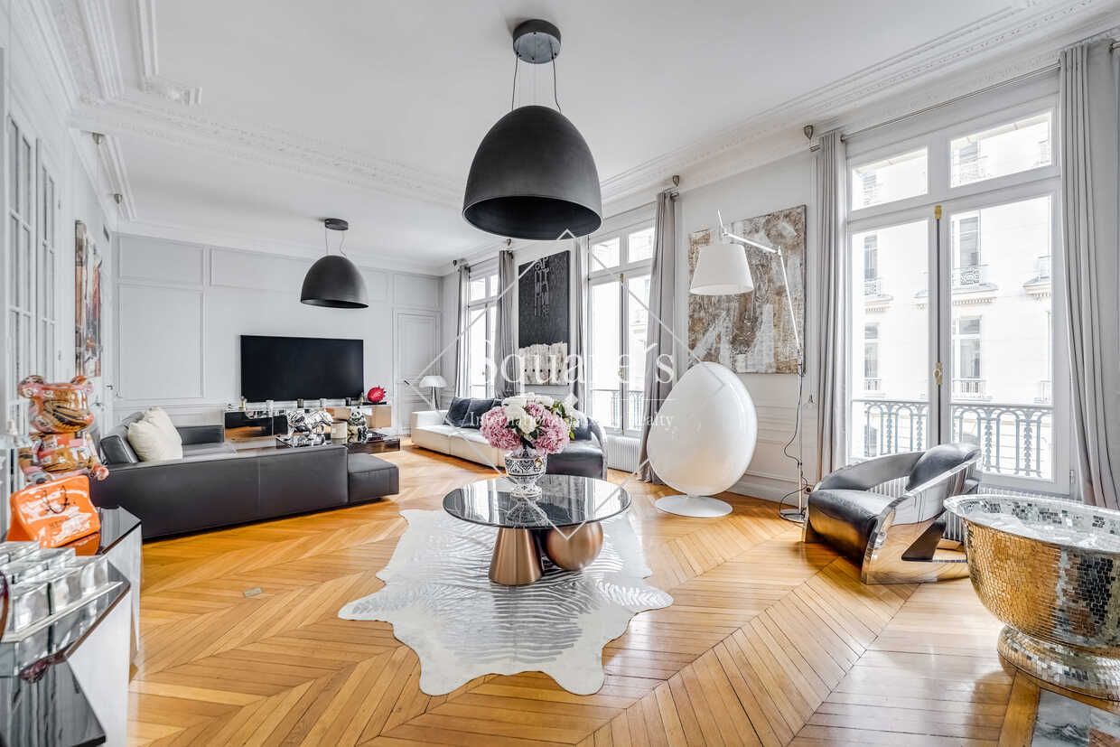 apartment 5 Rooms for sale on Paris 17ème (75017)