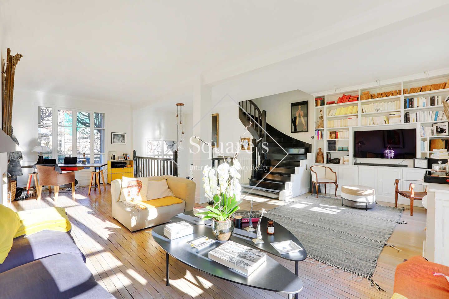 house 6 Rooms for sale on Suresnes (92150)