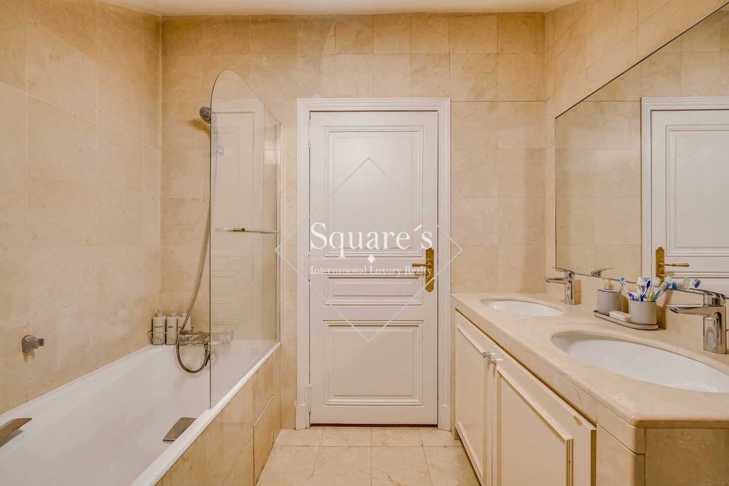 appartement 4 Pièces en vente sur Paris 8ème (75008)