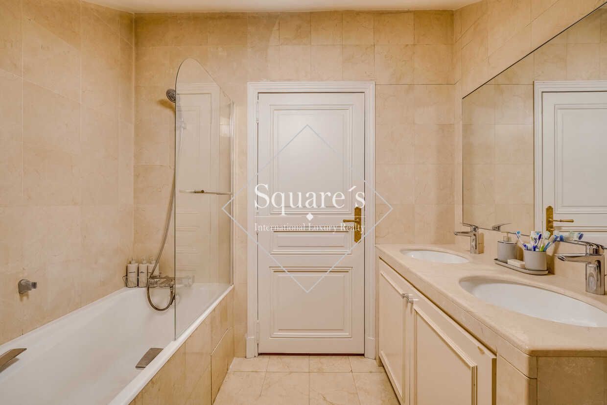 appartement 4 Pièces en vente sur Paris 8ème (75008)