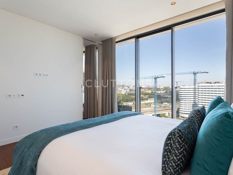 appartement 8 Pièces en vente sur Lisboa (1990)