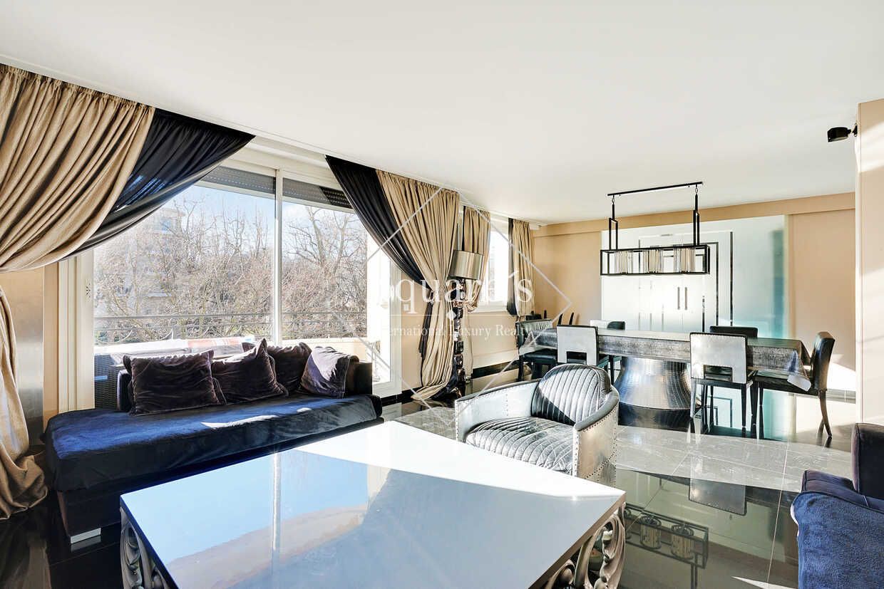 apartment 5 Rooms for sale on Neuilly-sur-Seine (92200)