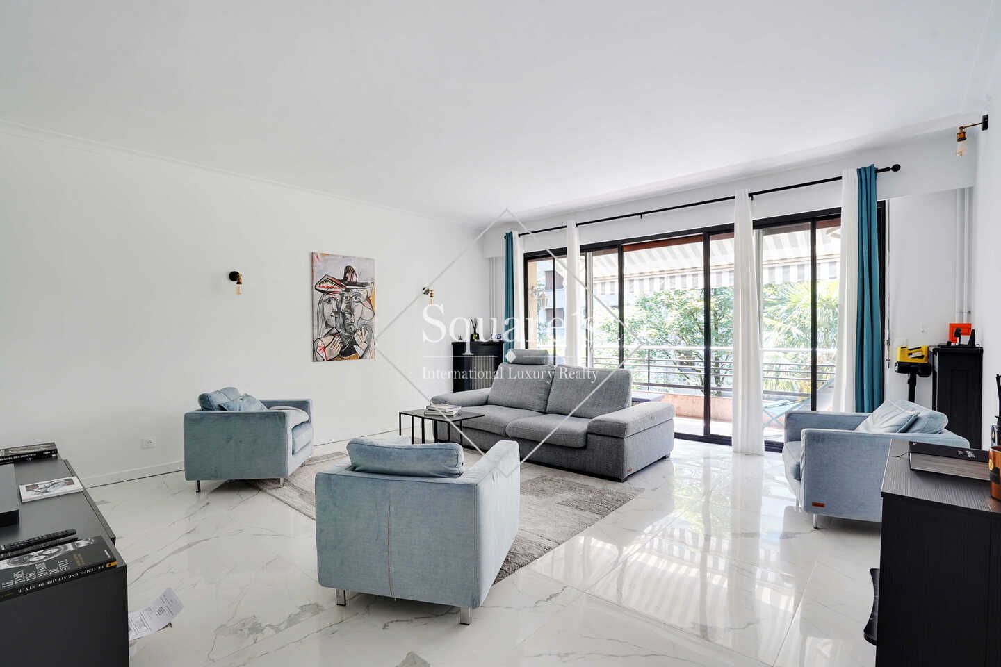 apartment 2 Rooms for sale on Neuilly-sur-Seine (92200)