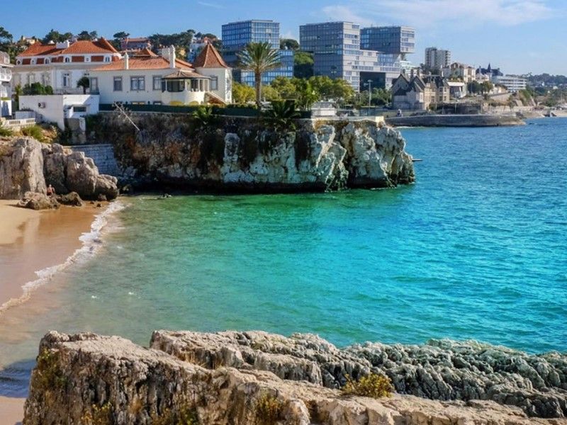 house 10 Rooms for sale on Cascais (2750)