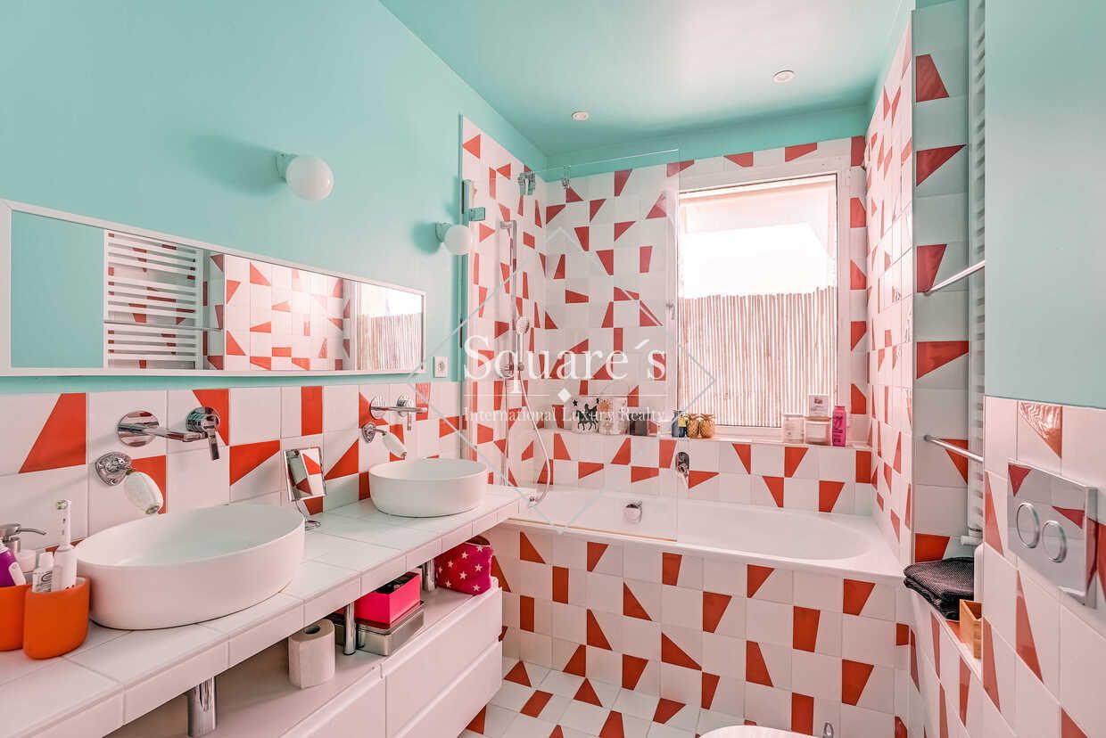 apartment 7 Rooms for sale on Neuilly-sur-Seine (92200)