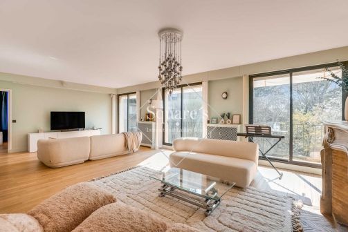 Sale Apartment Neuilly-sur-Seine 7&nbsp;Rooms 168&nbsp;m²