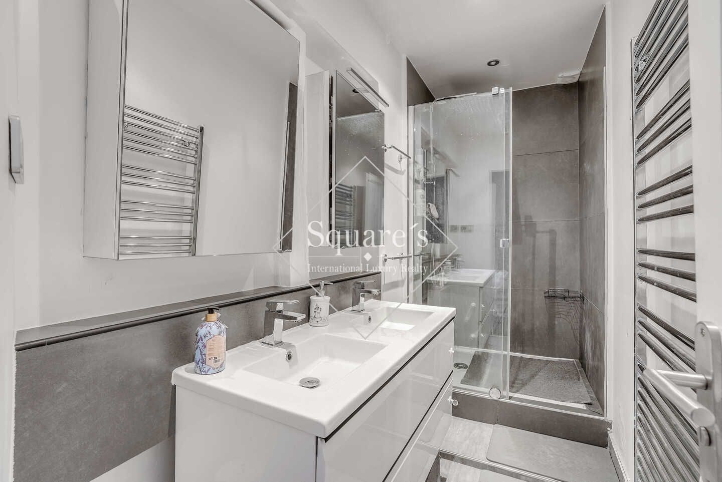 apartment 4 Rooms for sale on Paris 17ème (75017)